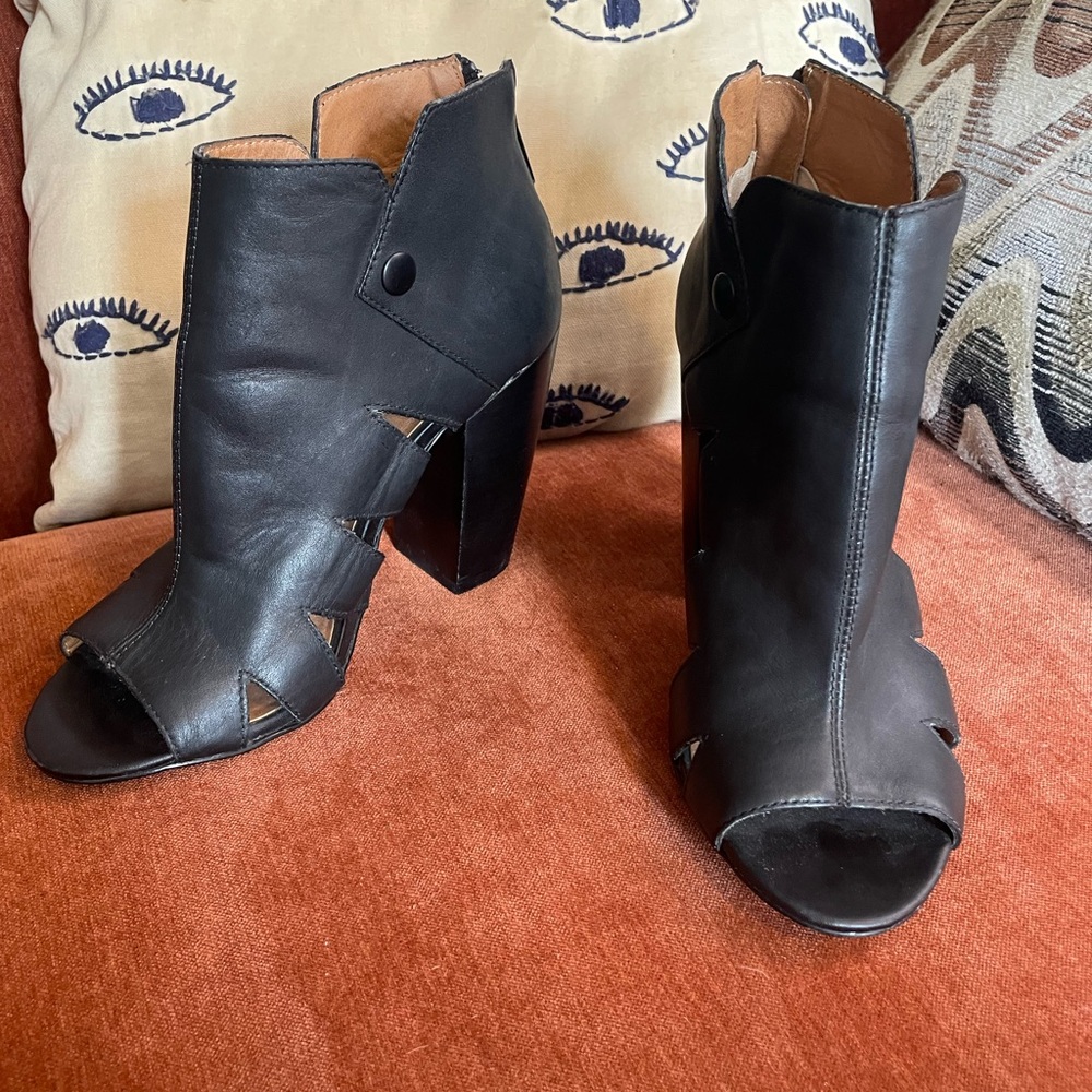 Kelsi Dagger Brooklyn Balldance Shooties
